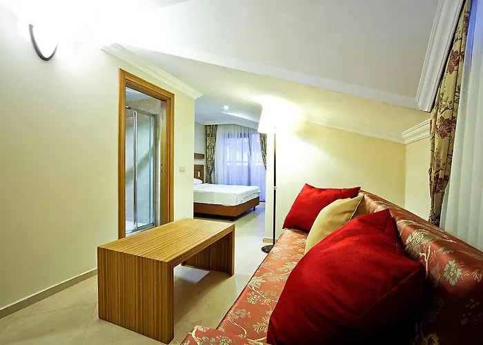 Laberna 4* מרמריס